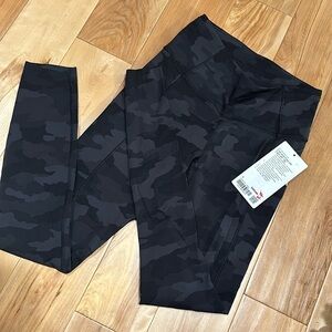 Fast and Free HR Tight 28” *Br (brushed)